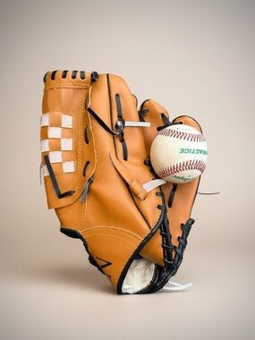 KIDS BASEBALL GLOVER AND MACGREGOR LEATHER BASEBALL Tan Youth 12.5” Glove SPORTS